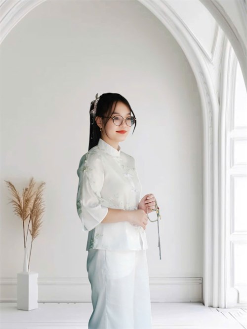 Bộ gấm tơ thêu