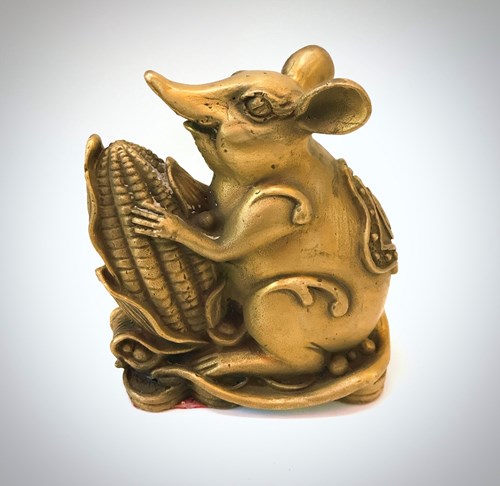 Chuột Ngồi Thỏi Vàng