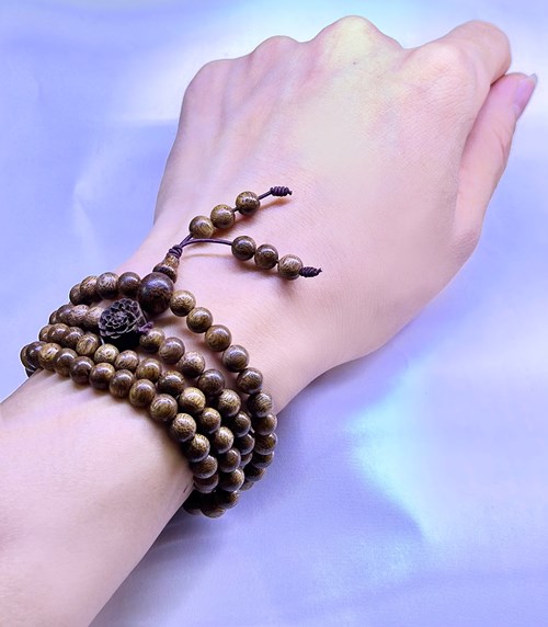 Cổ trầm gió hoa sen 6 li 108 hạt