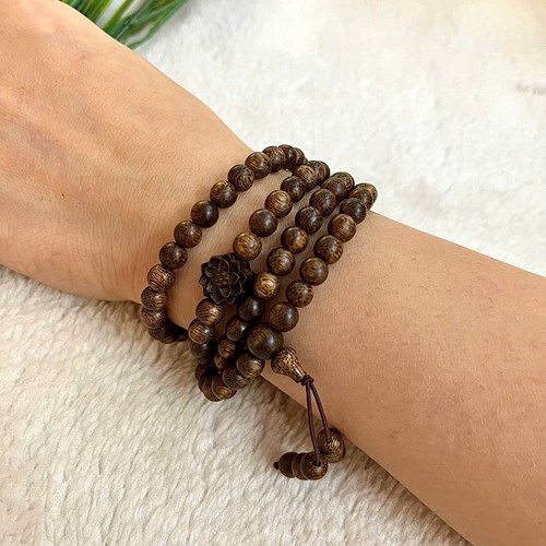 Cổ trầm gió sen 8 li 108 hạt
