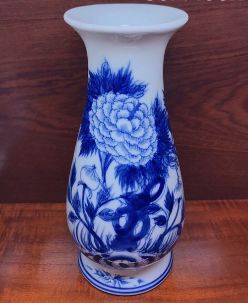 Lọ Huệ Lam P30