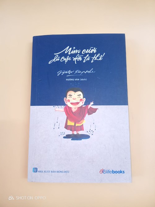 Mỉm cười dù cuộc đời là thế