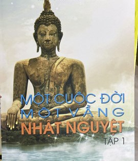 Một Cuộc Đời Một Vầng Nhật Nguyệt