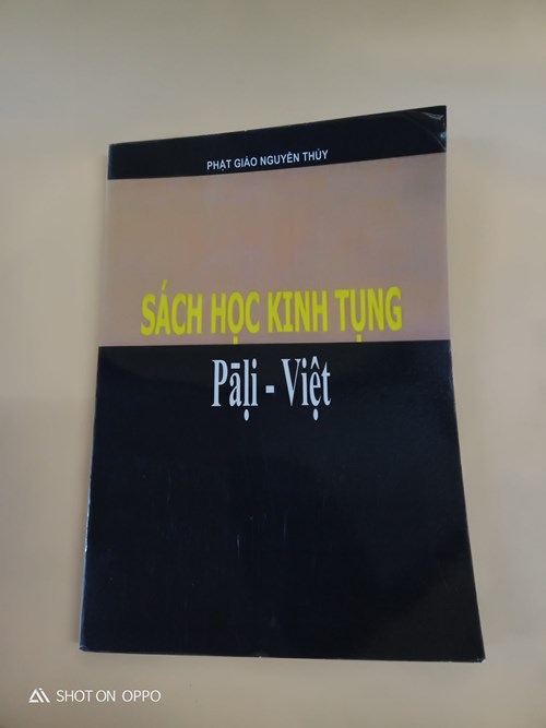 Sách học kinh tụng Pãị - Việt