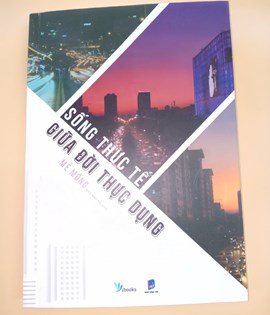Sống thực tế giữa đời thực dụng