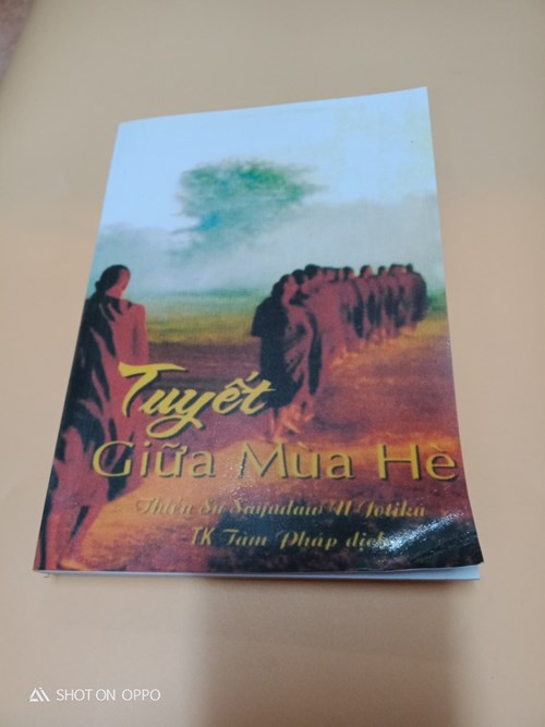 Tuyết Giữa Mùa Hè