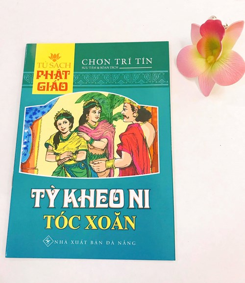 Tỳ kheo ni tóc xoăn