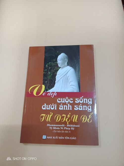 Vẻ Đẹp Cuộc Sống Dưới Ánh Sáng Tứ Diệu Đế