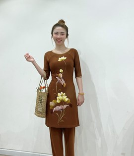 Thanh lịch thun vẽ