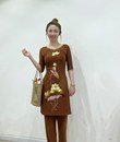 Thanh lịch thun vẽ