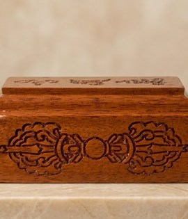 Thủ xích gỗ hương