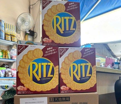 Bánh ritz lớn