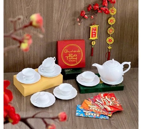 Bộ ấm chén lửa chỉ vàng