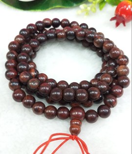 CHUỖI 108 HẠT GỖ SƯA ĐỎ 8LI