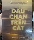 Dấu chân trên cát