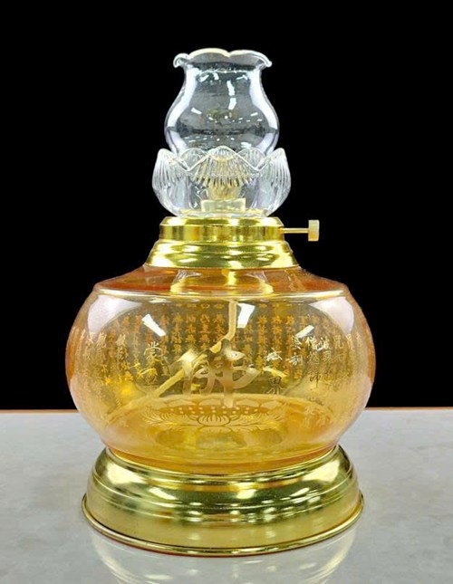 đèn dầu 6639 lớn chữ vàng