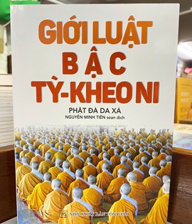 GIỚI LUẬT BẬC TỲ KHEO NI