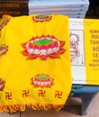 khăn đậy kinh vàng