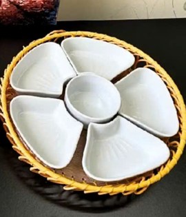 Khay cánh hoa