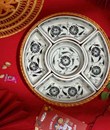 Khay mây có nắp vẽ