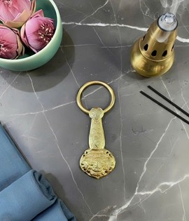 Móc y chạm vàng kiểu