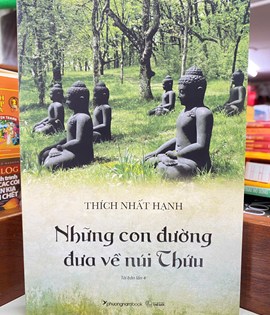 những con đường đưa về núi thứu