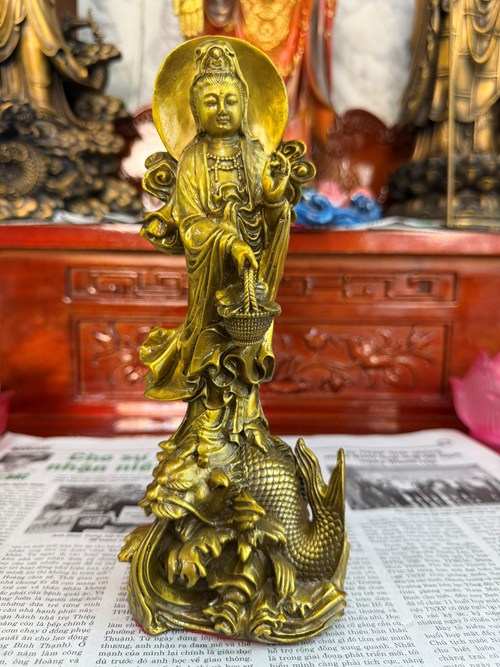 quan âm đứng 23cm
