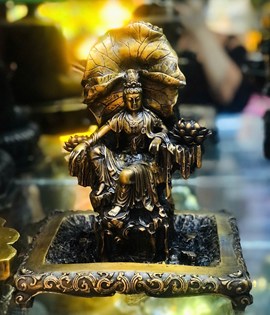 quan âm tự tại hồ sen 24cm