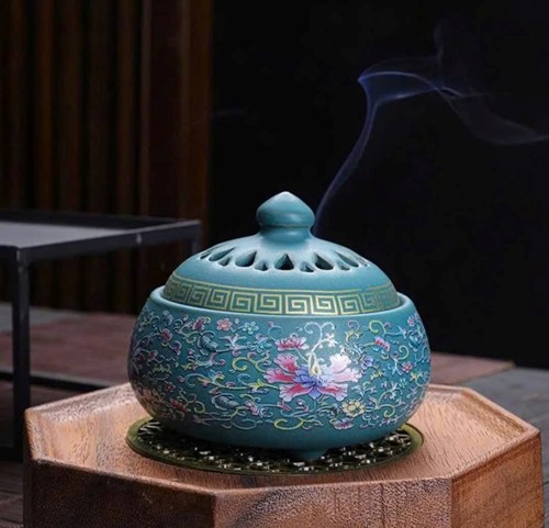 Xông trầm hoa xanh