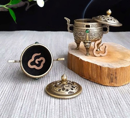 XÔNG TRẦM THIÊN NGHUYÊN PVN 589