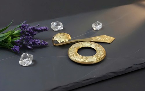 MÓC Y CHẠM VÀNG NHỎ